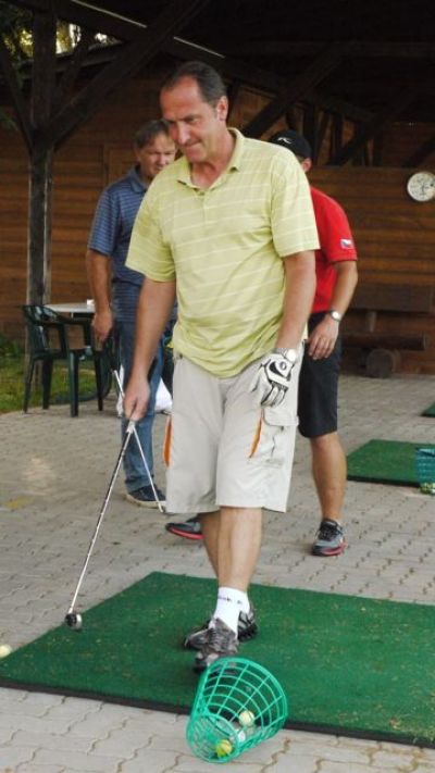 Golfov� v�ro�n� sout�